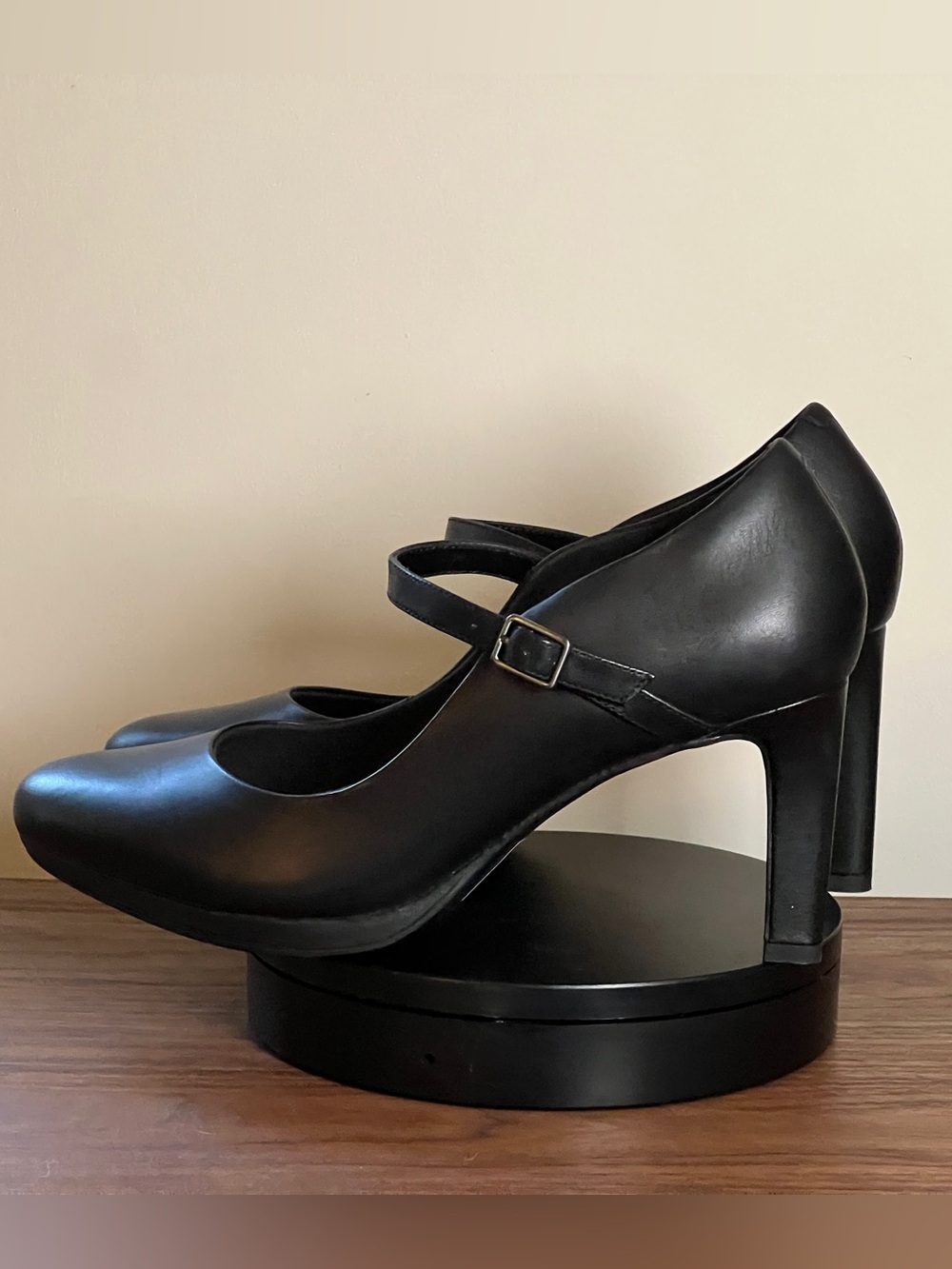 Clarks Ambyr Shine Leather Mary Jane Heeled Pumps - US 12 - Picture 6 of 11